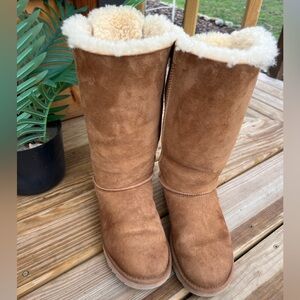 UGG Australia Bailey Bow Tall ll Chestnut Suede Shearling Boots